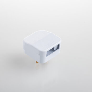 ADATTATORE PRESA (EU) TIPO C A PRESA (UK) TIPO G