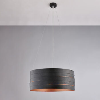 Sospensione in ferro laccato nero con decorazione esterna nera e decorazione interna rame antico con cavi acciaio regolabili 3 luci