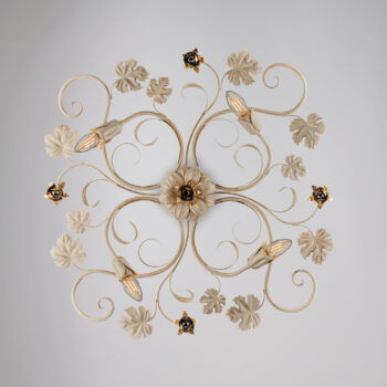 Plafoniera in ferro laccato avorio con decorazione oro antico 4 luci