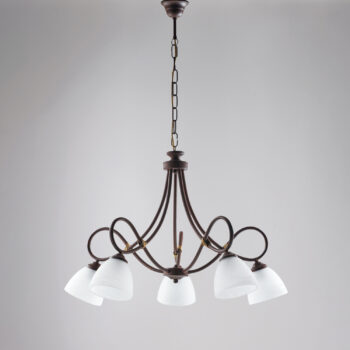 Lampadario in ferro laccato nero con decorazione effetto ruggine e rifiniture oro antico con diffusori in vetro diametro 13 alabastro bianchi 5 luci