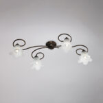 Plafoniera in ferro laccato marrone con decorazione oro antico e diffusori in vetro diametro 14 alabastro bianchi 4 luci