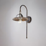 Applique in ferro laccato marrone con decorazione oro antico e rifiniture bianche 1 luce