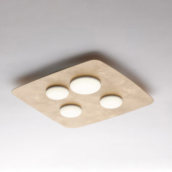 Plafoniera in metallo laccato bianco con decorazione oro antico e diffusori in silicone a led integrato 4 luci