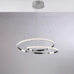 Sospensione in metallo e alluminio cromo lucido con led integrato e cavi elettrici regolabili