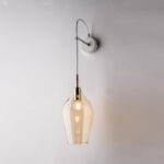 Applique in ferro con vetro ambra pyrex 1 luce