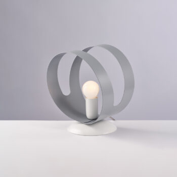 Sospensione in ferro laccato bianco con fascia tagliata a laser grigio e cavo regolabile 1 luce