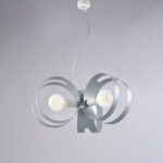 Sospensione in ferro laccato bianco con fasce tagliate a laser grigio e cavo in acciaio regolabile 3 luci