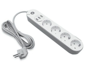 ADATTATORE MULTIPRESA Wi-Fi 4 SCHUKO 3 USB 1000-2400W 10A INPUT 100-240V Wi-Fi 2.4GHz