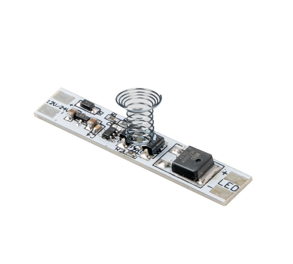 SCHEDA PULSANTE TOUCH PER STRIP SINGOLO COLORE INPUT DC4V-24V OUTPUT DC12V-24V 60/120W 5A MAX 4,7X0,9X0,4CM